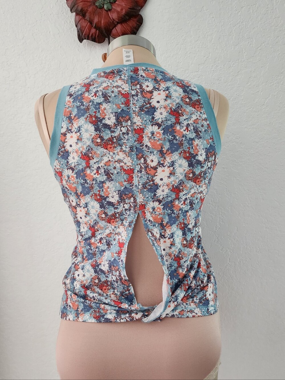 THE NORTH FACE | Floral Print Tank Top with Blue Trim - Women's - Picture 2 of 11